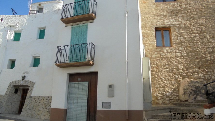 Townhouse i idyllisk by - endast 29 000 EURO! - 2