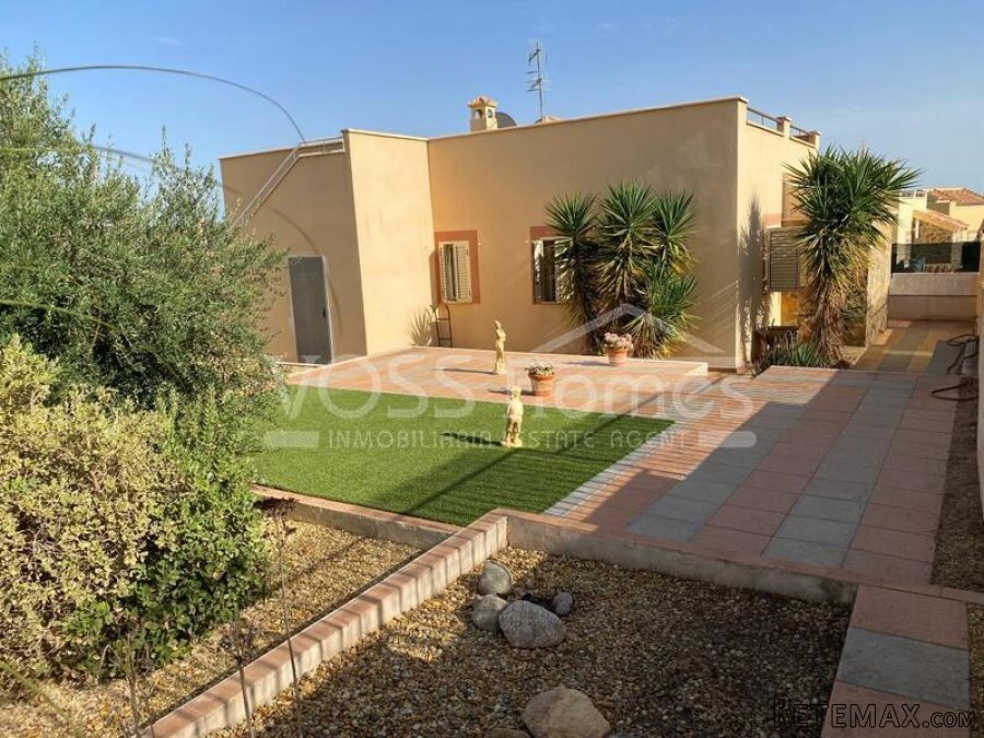 NEW & EXCLUSIVE TO VOSS HOMES - Spacious, light & airy 3.. - 13