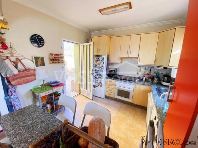 NEW LISTING TO VOSS HOMES - An impressive and large 4 bed.. - 13