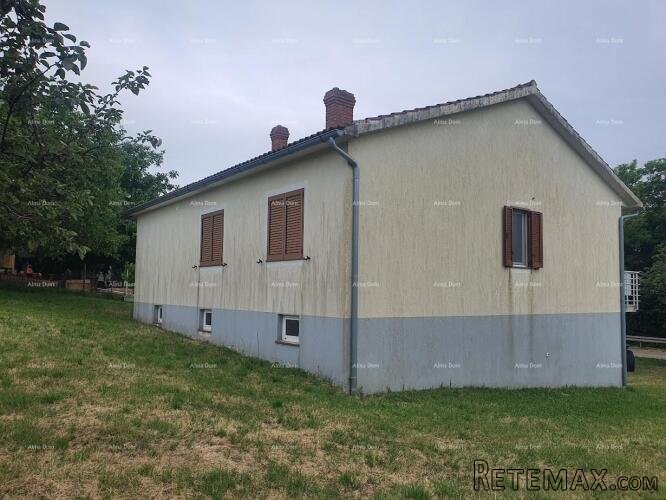 Obiteljska kuća s garažom, konobom i mogućnošću kupnje doda.. - 3
