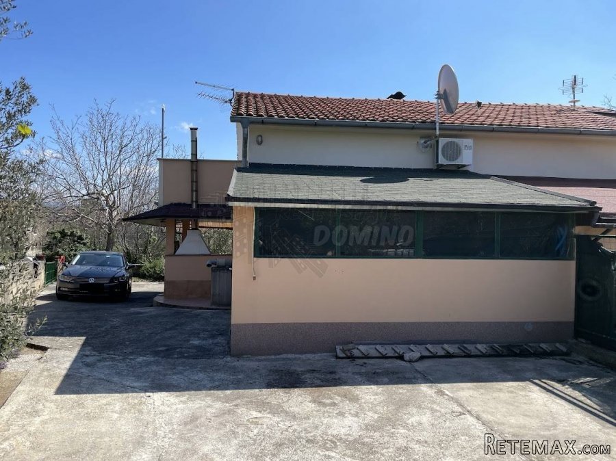 Lijepa kuća s puno potencijala! Otok Krk! - 14