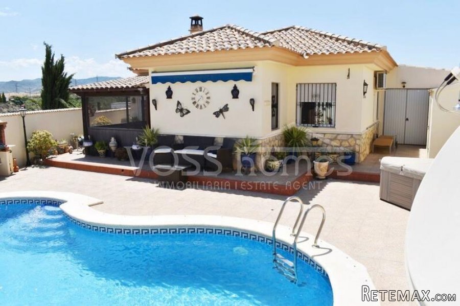 NEW & EXCLUSIVE LISTING TO VOSS HOMES - An Immaculately.. - 14