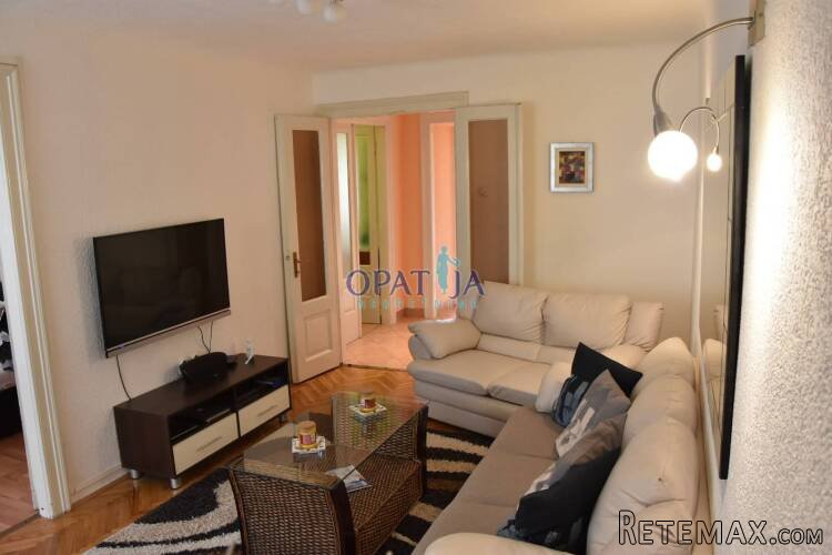 Rijeka-centar: stan 74 m2, 2S+DB