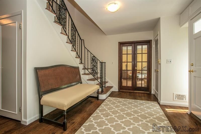 5 bedroom House For Sale: 3 Glen Lane.. - 2