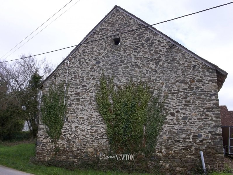 LUBERSAC, TOURNVITE - BARN FOR..