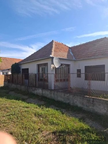 Kuća na prodaju u Farkaždinu-Zrenjanin - 2
