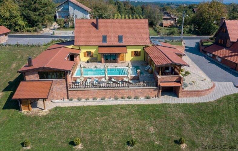 Luksuzna Kuća za Odmor s 4* Udobnostima - Kutina, Idealna In - 2