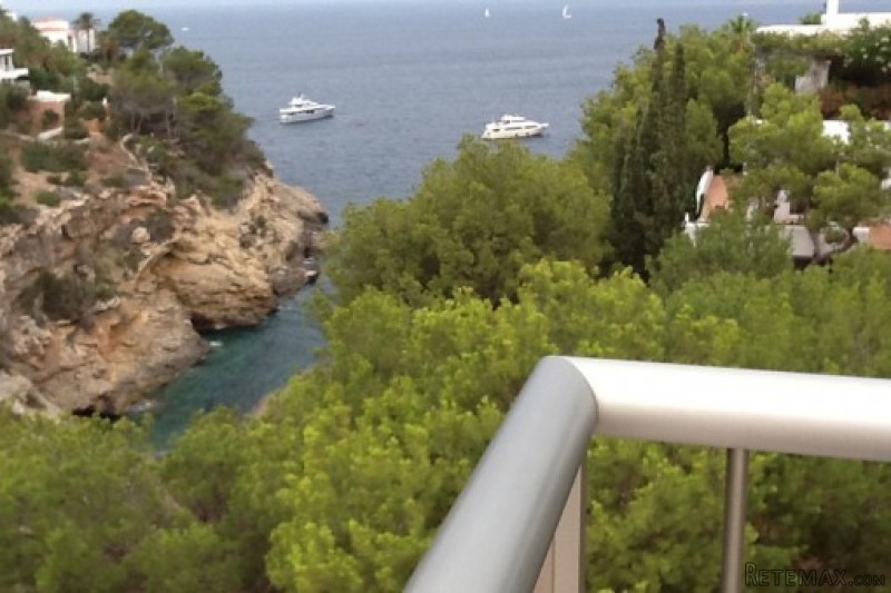 Magnificent first line villa in Cala.. - 2