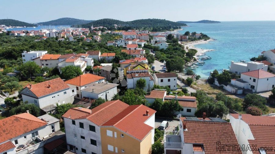 ROGOZNICA- KUĆA 70M OD PLAŽE - 2