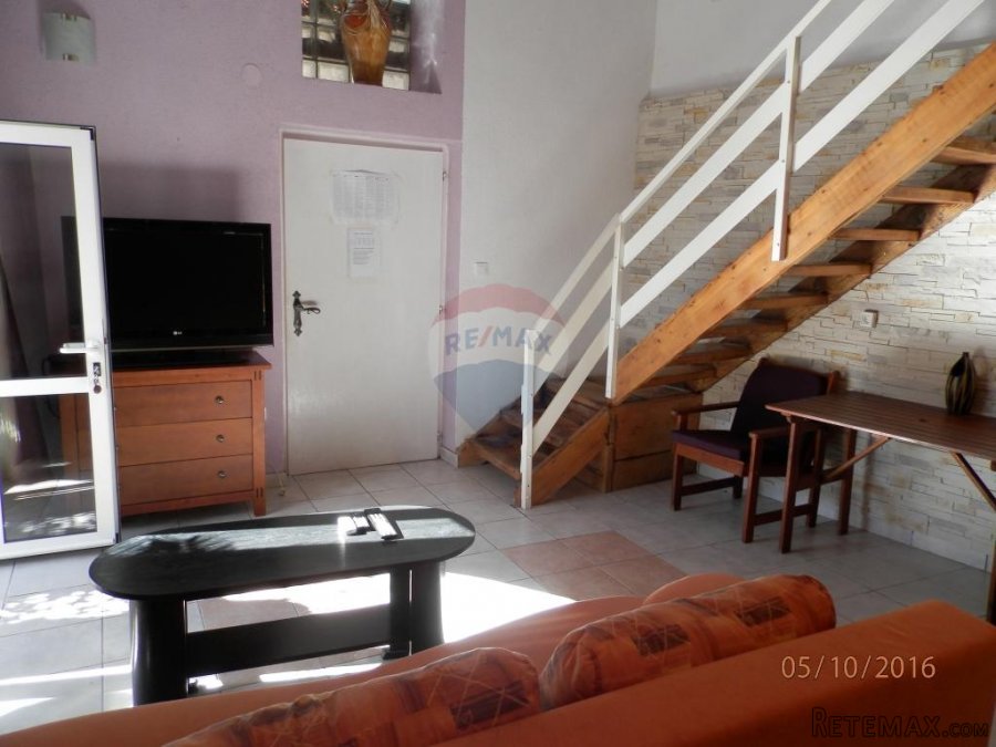 Otok Krk autohtona adaptirana kuća sa apartmanima - 3