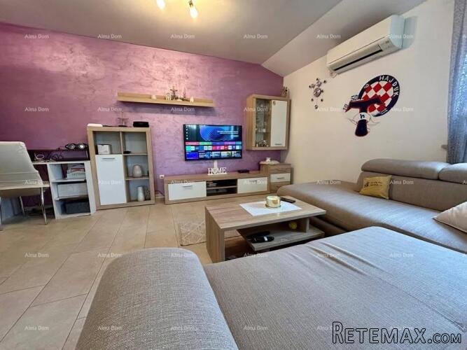 Prodaje se stan – 65 m², Novigrad - 3