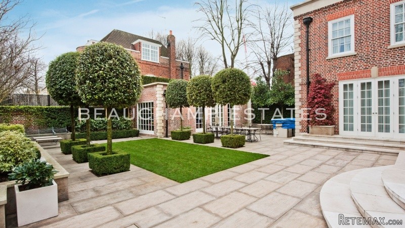 Avenue Road, NW8 - 2