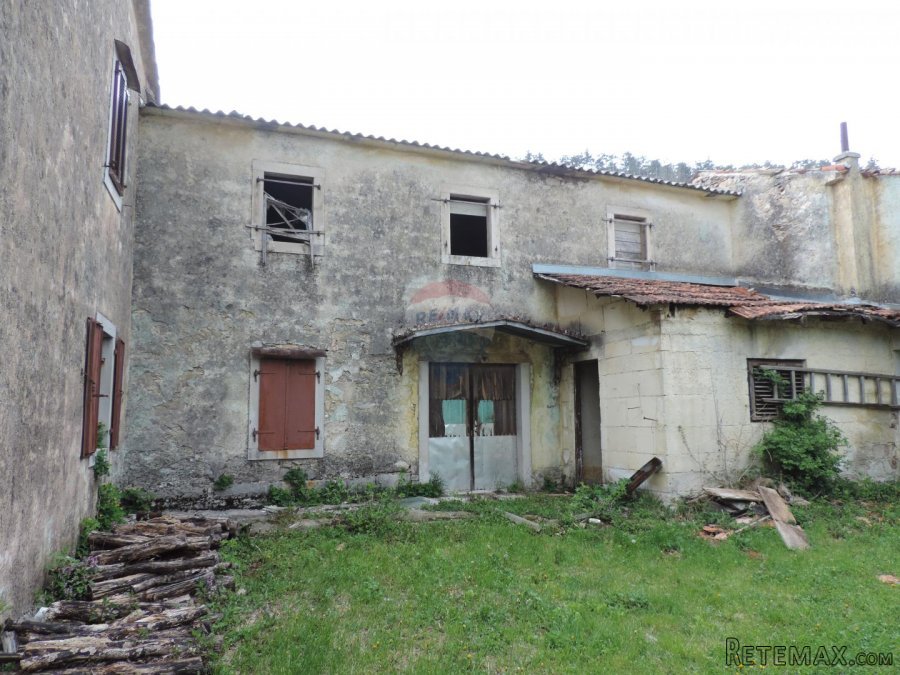 Istra, Ćićarija, kompleks kamenih kuća - pogodno za turizam - 5