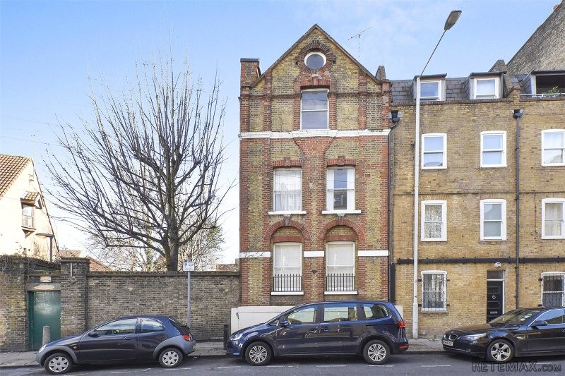 1 Bedroom Conversion, Share of Freehold