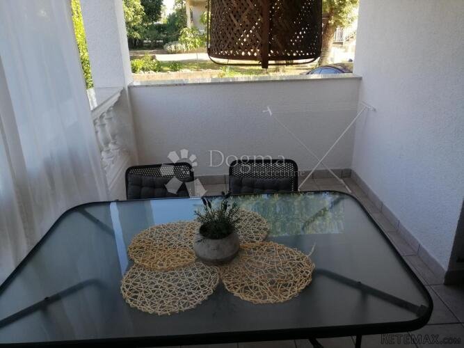 Etaža - dva apartmana na odličnoj lokaciji - 2