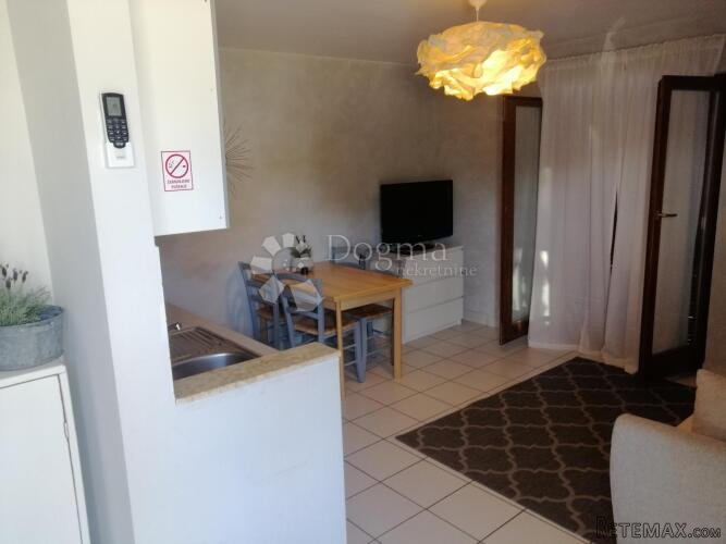 Etaža - dva apartmana na odličnoj lokaciji - 3