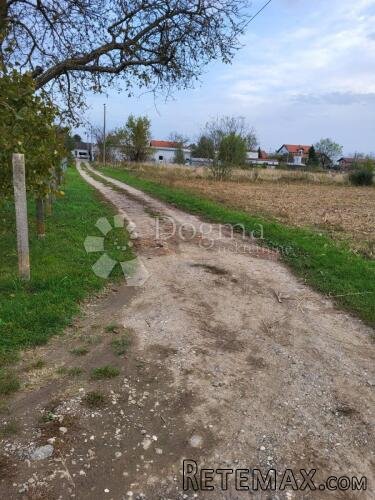 Zemljište 11000m2, Čehi - 3