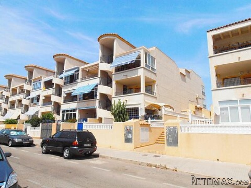 Punta Prima Apartment with Large..