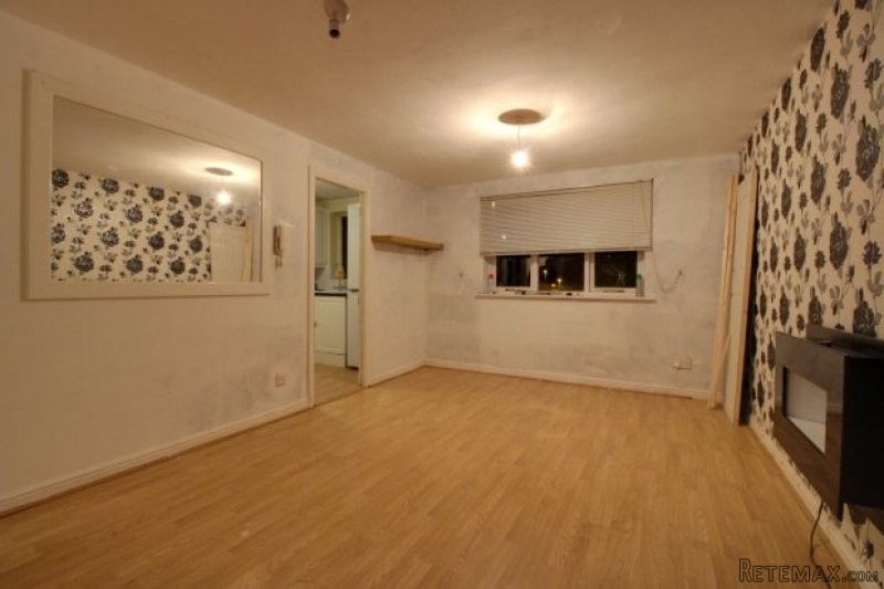 2 bedroom, Flat house for sale - 2