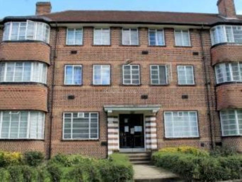 12 Wellington House Western Avenue..