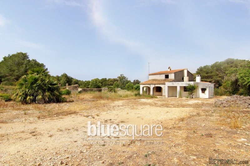 Prime Location Building Plot For Sale..