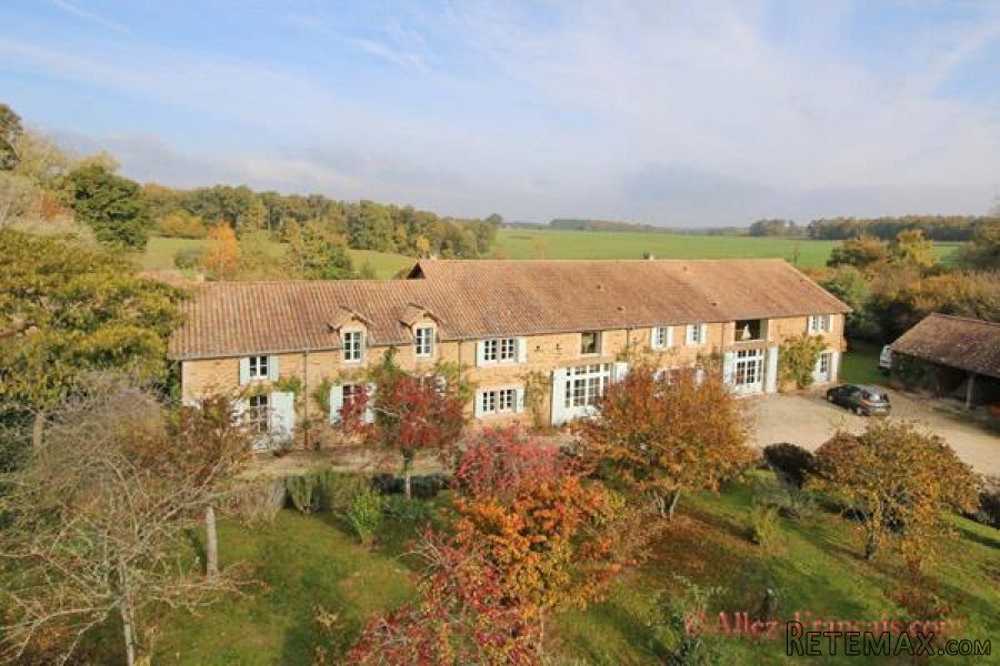 Saint Saud Lacoussière (Dordogne) - Prestigious country..