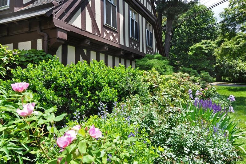 5 bedroom House For Sale: 61 W Ardsley.. - 2