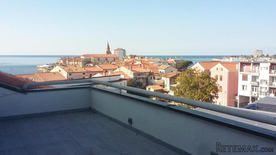 Istra, Umag centar - penthouse apartman, terasa, pogled na m