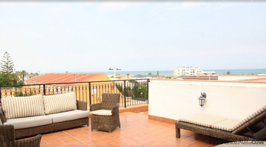 Bungalow Planta Alta en Torrevieja zona Cabo Cervera, a..