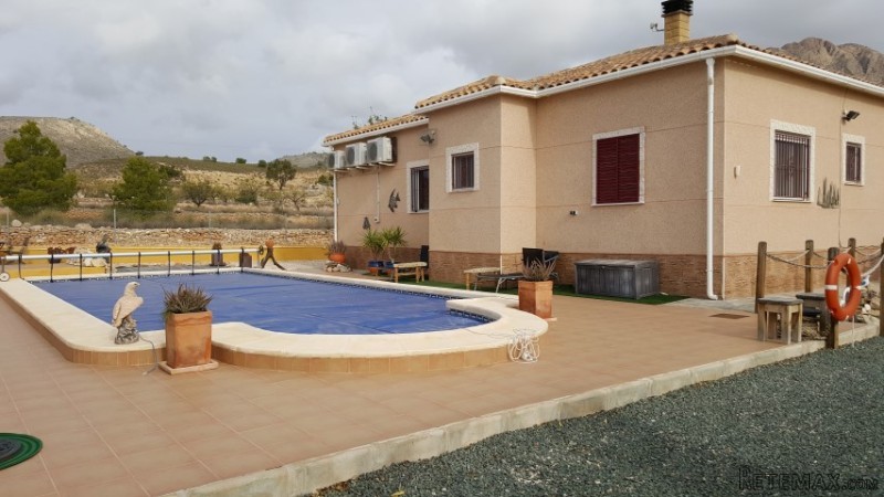 Well Presented Villa For Sale In..