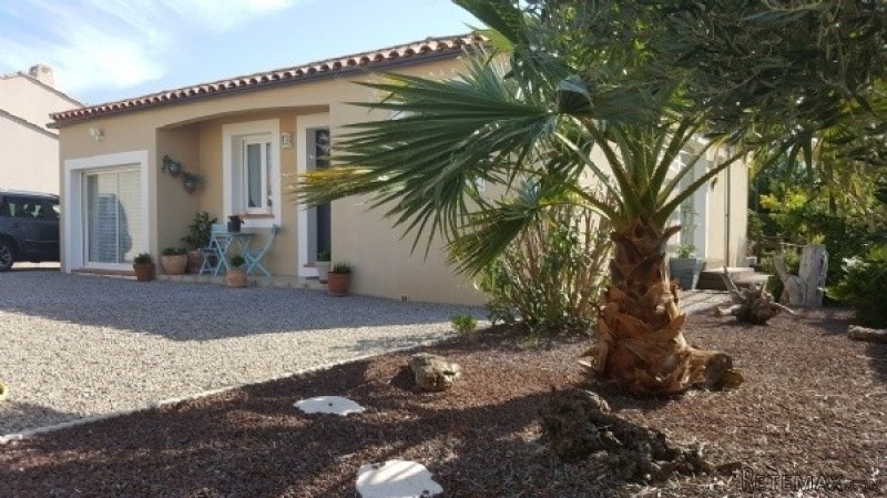 Single Storey Villa With Landscaped..
