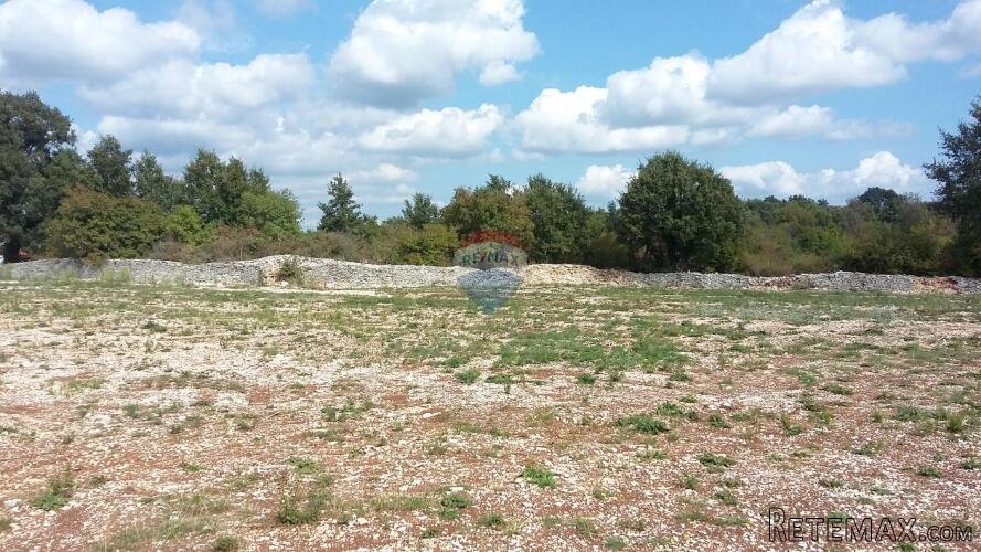 Istra, Rovinj, Kanfanar - građevinsko zemljište stambene nam