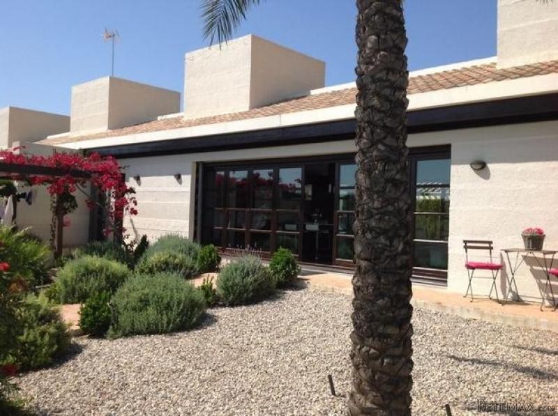 4 bedroom detached house for sale - 2