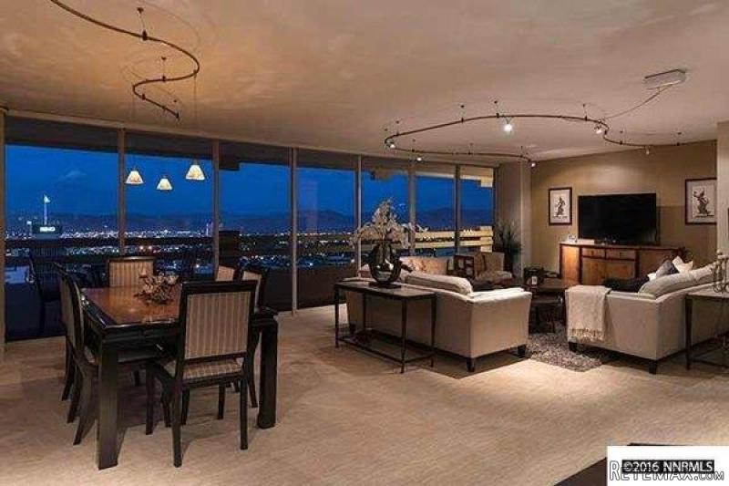 2 bedroom Condominium For Sale: Reno.. - 2