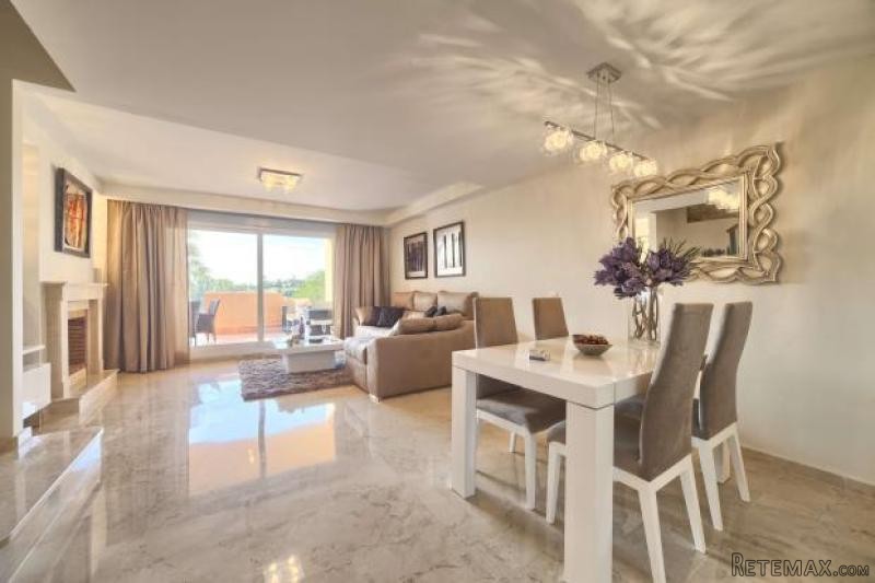 3 bedroom town house for sale
