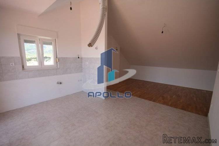 Solin, Japirko, stan 77m2, novogradnja + garaža 14,75m2 - 5