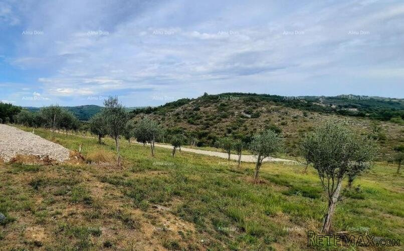 Momjan – Građevinsko zemljište 750 m2
