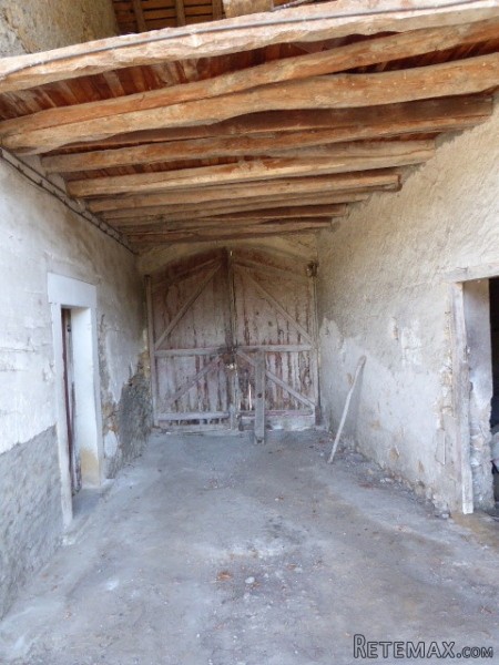 Stone House & Barn To Renovate With.. - 2