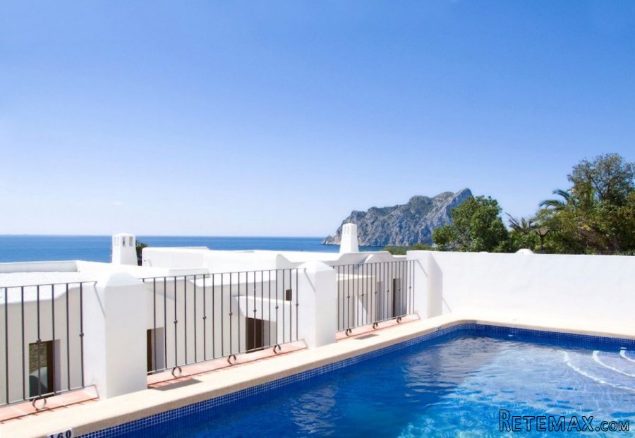 Townhouse in Mirador de Bassetes, CalpeSale of magnificent..