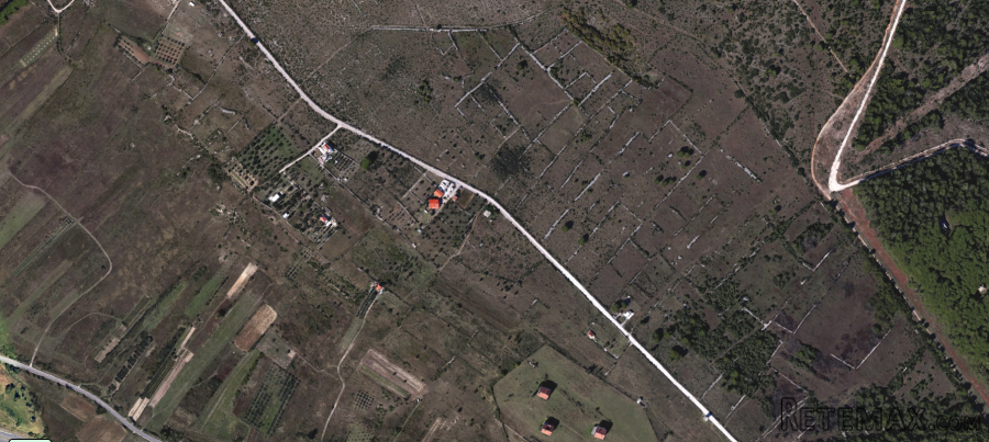 Zemljište 3850 m2 - top lokacija uz Zračnu luku Zadar