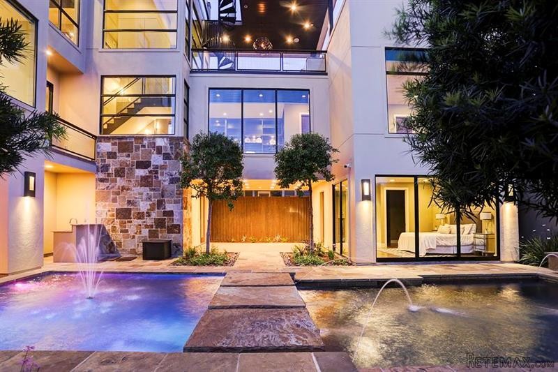 3 bedroom House For Sale: 515 Ridge.. - 2