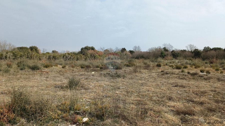 Istra, Peroj, vikend zemljište 950m2 - 2