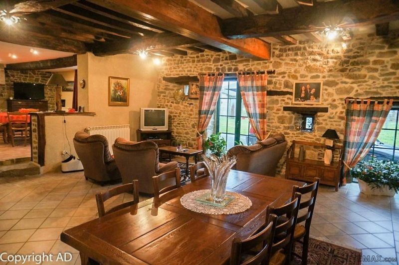 Pretty Stone House Set Close To The.. - 2