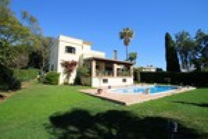 5 Bedrooms - Villa - Malaga - For Sale