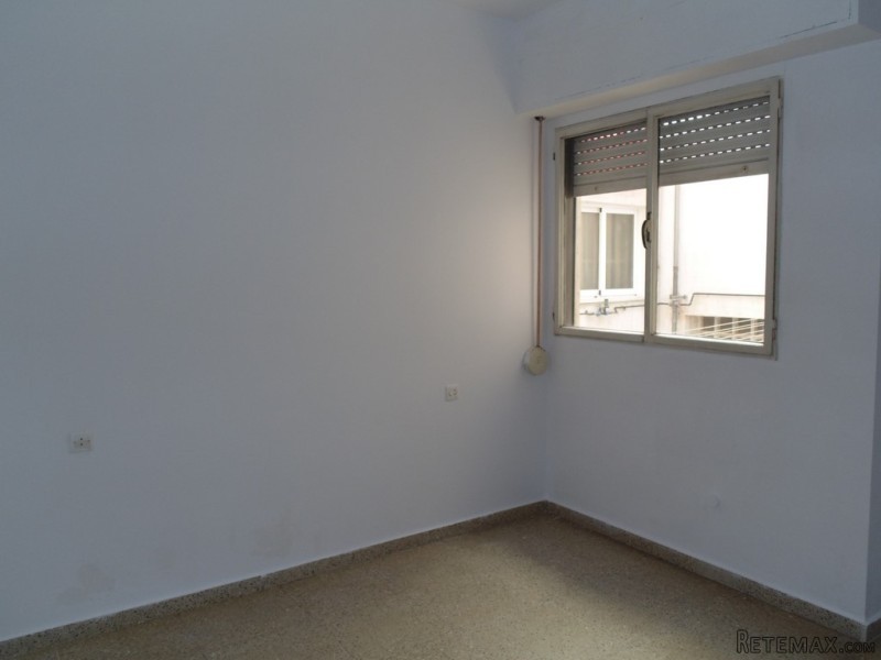 3 bedroom, 1 bathroom Apartment, (build.. - 2