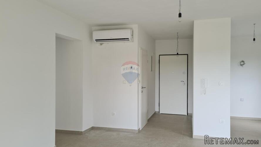 Poreč: Stan u prizemlju novogradnje s dvorištem 160 m2 - 7