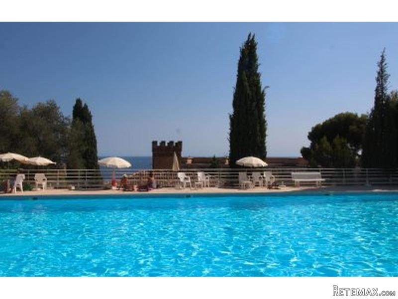 Lovely 2 Bed Apartment With A Large.. - 2