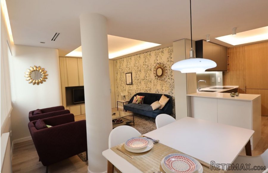 Todo exterior, muy luminoso y alegre. Consta de 80 m2 que..