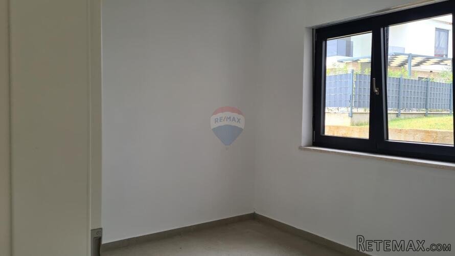 Poreč: Stan u prizemlju novogradnje s dvorištem 160 m2 - 9
