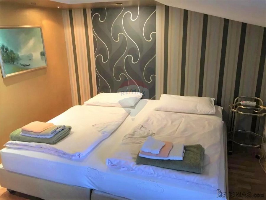 OPATIJA - VEPRINAC - KUĆA SA 6 APARTMANA - 10